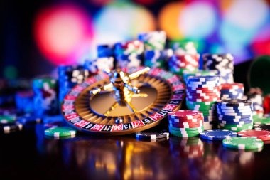 kayaraya mobile app showing badminton matches and casino games